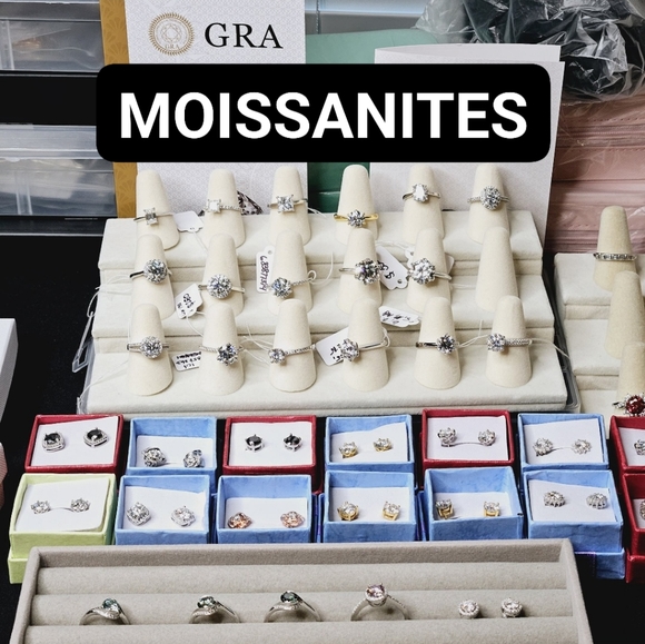 Live Show! Please like this listing to be notified for future Live Show! - Picture 3 of 10